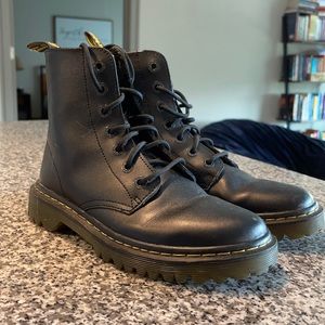 Doc Marten LUANA Boot W7/38